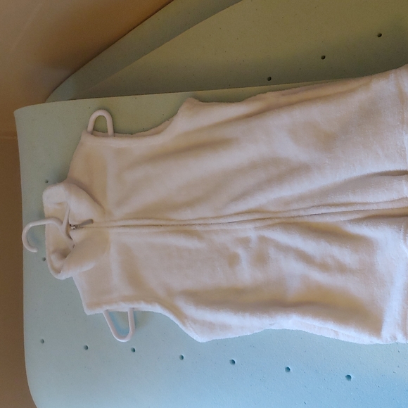 Womens fleece vest NWOT - Picture 3 of 3